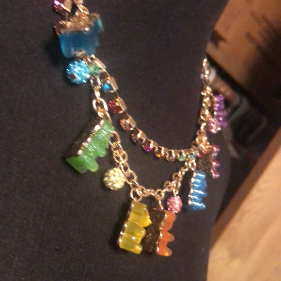 NWT Sparkling ✨ BETSEY JOHNSON Glittery Multicolored GUMMY BEAR Necklace - Picture 3 of 16